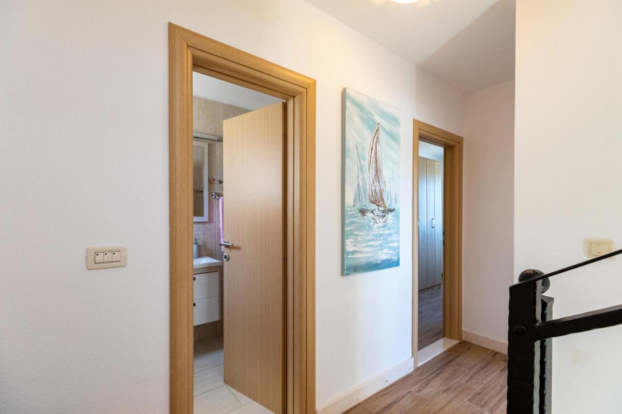 Holiday Home Lydia Slatine Ngoại thất bức ảnh